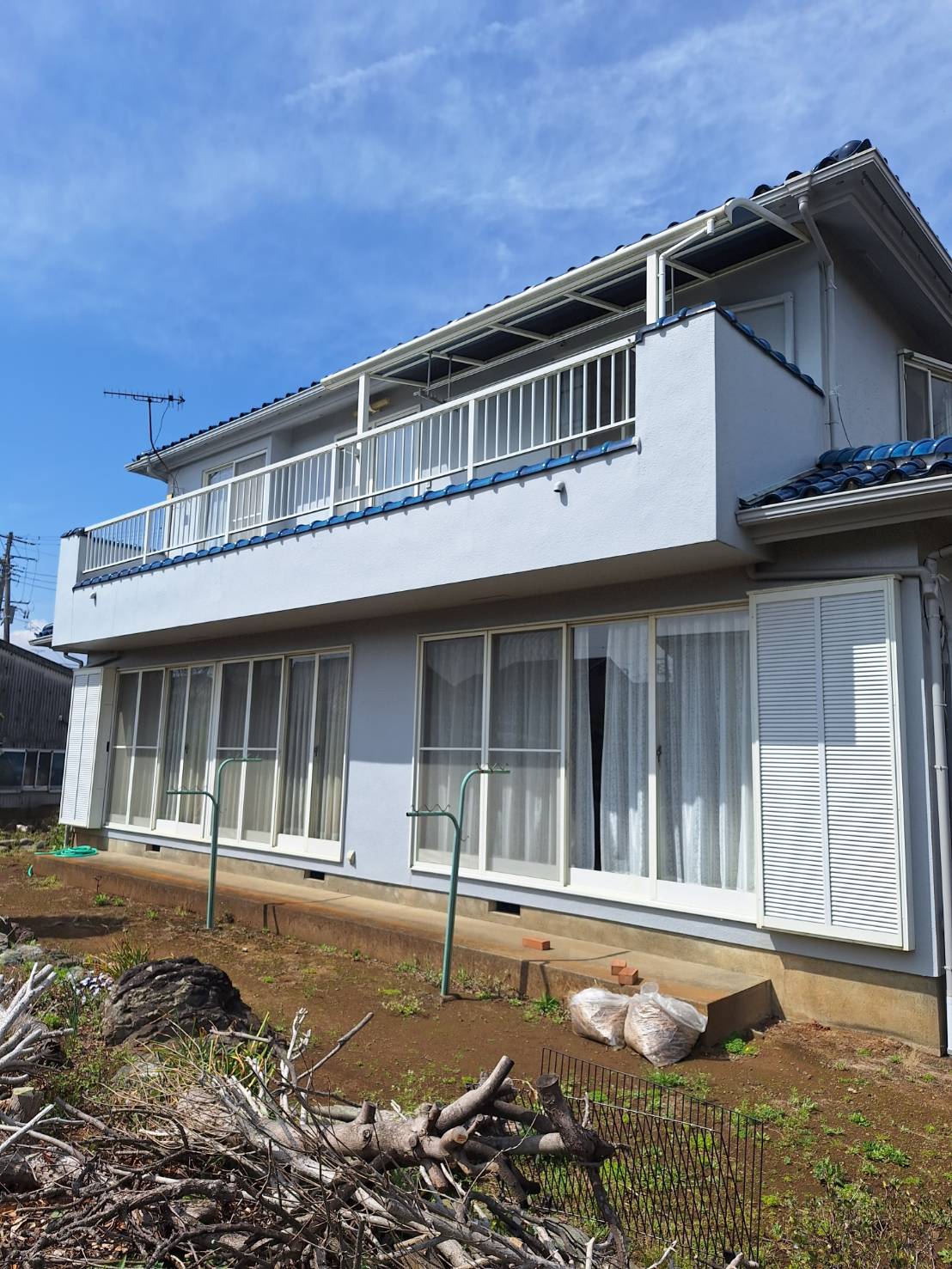 施工前の外壁（正面）